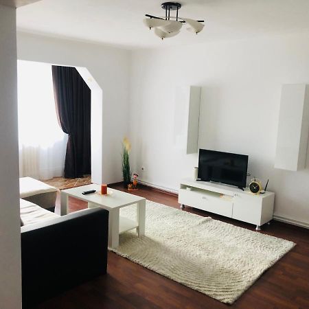 Ana-Maria Home Ramnicu Valcea Ngoại thất bức ảnh